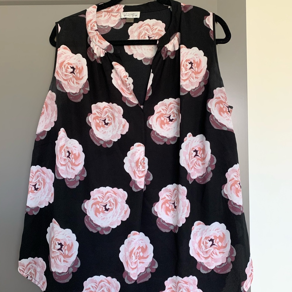 Floral print blouse
